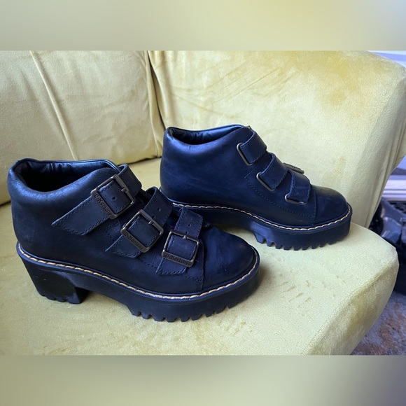 Doc Martens Coppola Wyoming leather heeled ankle boots bootie - size 6. - Picture 3 of 6